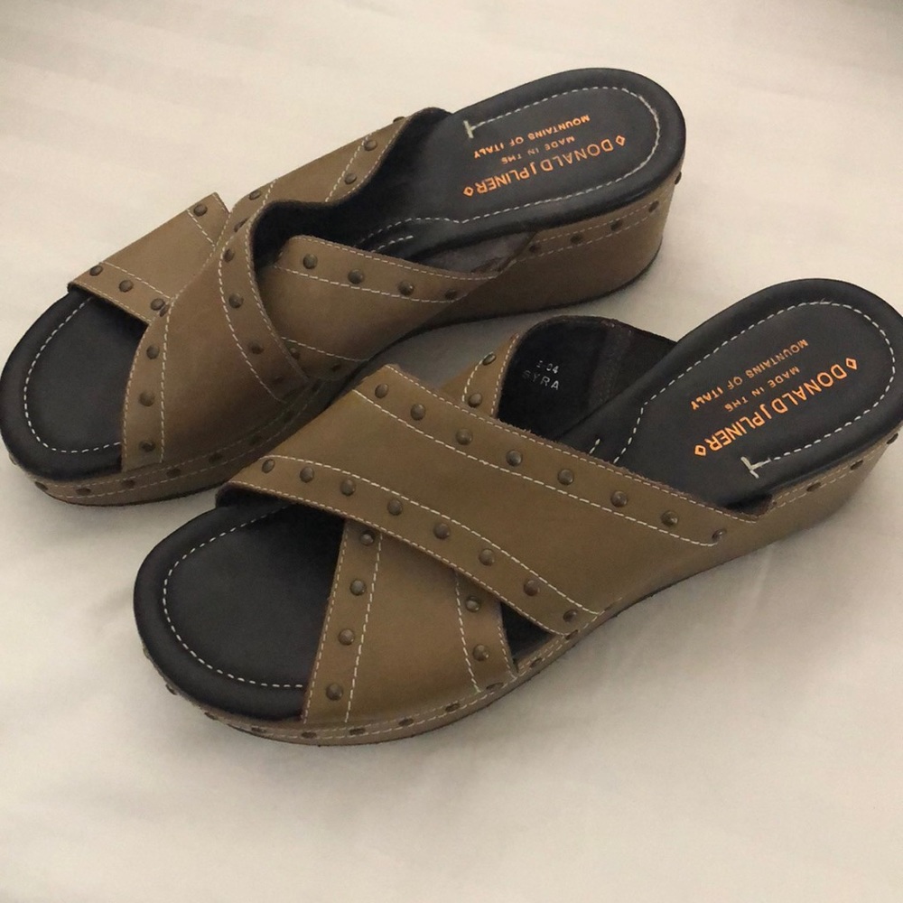 Donald J Pliner Syra Green Wedge Sandals